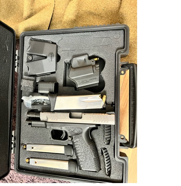 An object in a case
AI-generated content may be incorrect.